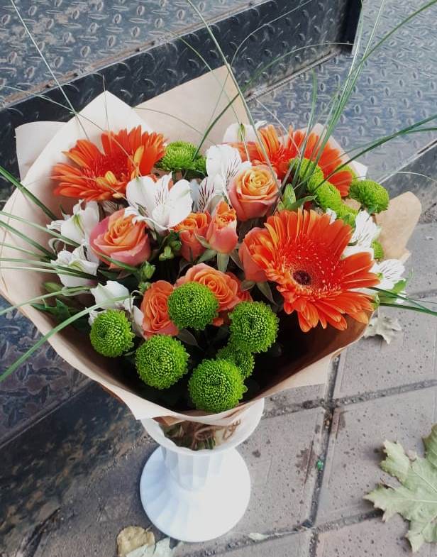 Букет цветов из: Герберы, Хризантемы, Альстромерии и Розы в Никитское