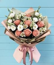Букет цветов из:  Розы, Альстромерии и Лизиантусы #REPLACE_PRED# Никитское