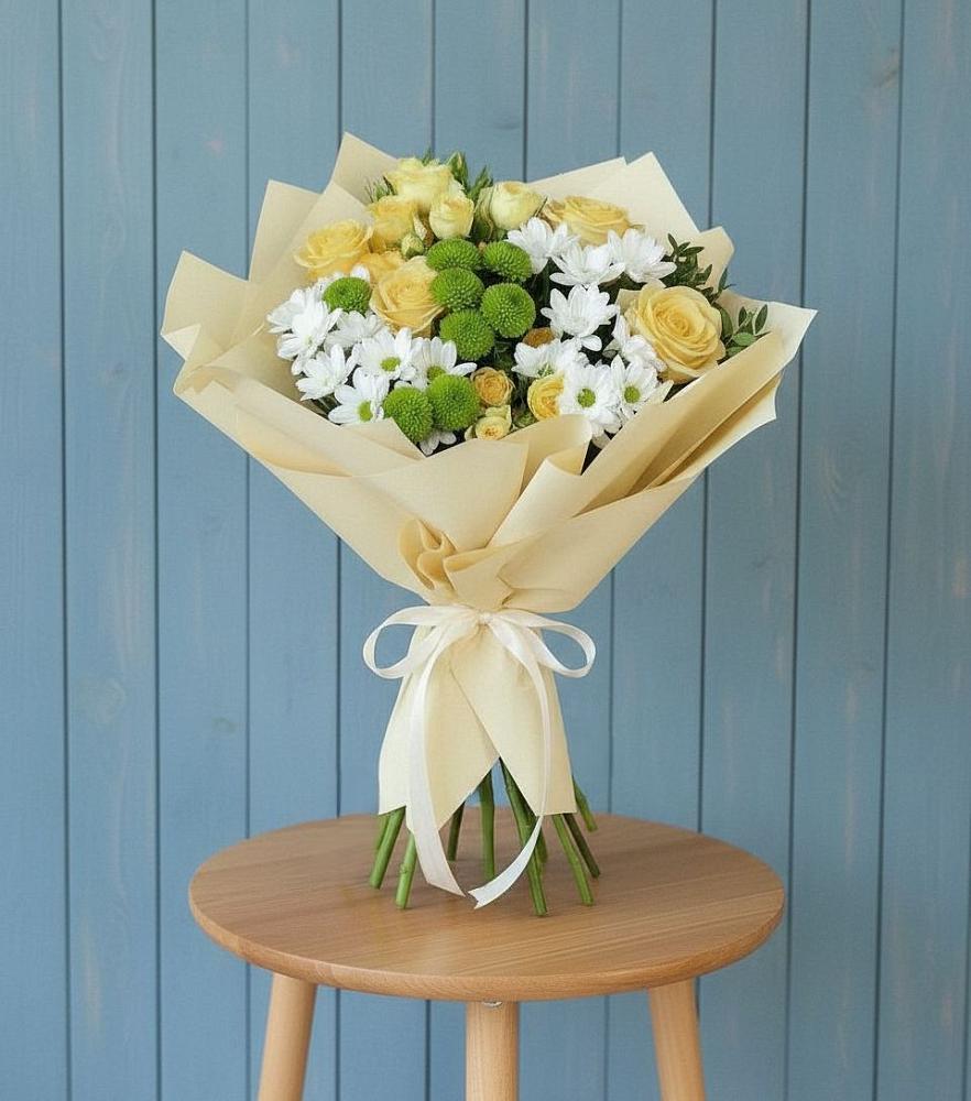 Букет цветов из: Хризантемы и Розы в Никитское