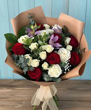 Букет цветов из:  Розы и Альстромерии в Никитское