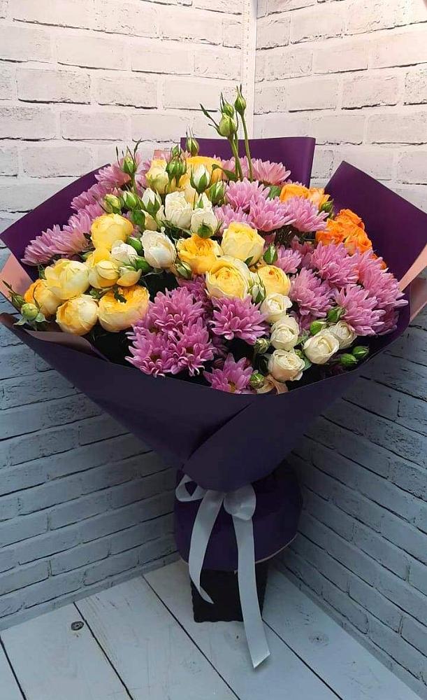 Букет цветов из: Хризантемы и Розы в Никитское