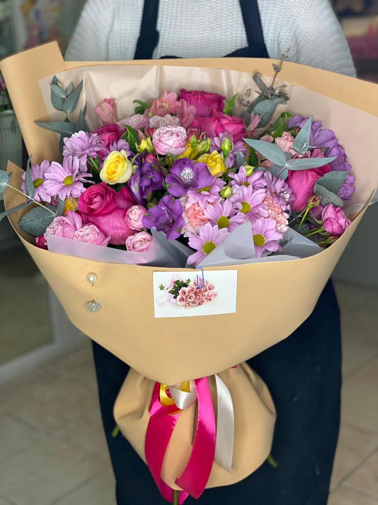 Букет цветов из: Хризантемы, Гвоздики и Альстромерии в Никитское