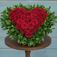 Цветочная композиция из Розы в виде сердца в Никитское