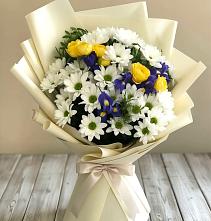 Букет цветов из:  Ирисы, Хризантемы и Розы #REPLACE_PRED# Никитское