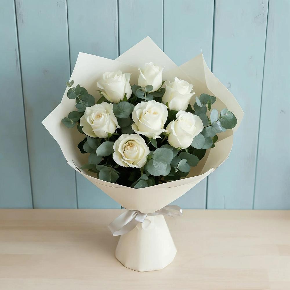Букет Белые розы в Эвкалипте в Никитское