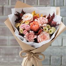 Букет цветов из:  Гвоздики, Хризантемы и Розы в Никитское
