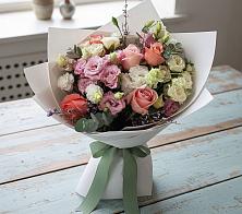 Букет цветов из:  Розы, Лизиантусы и Гвоздики в Никитское