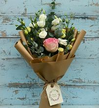 Букет цветов из:  Розы и Лизиантусы в Никитское