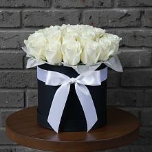 Цветочная композиция из Розы в шляпной коробке #REPLACE_PRED# Никитское