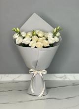 Букет цветов из:  Розы и Лизиантусы в Никитское